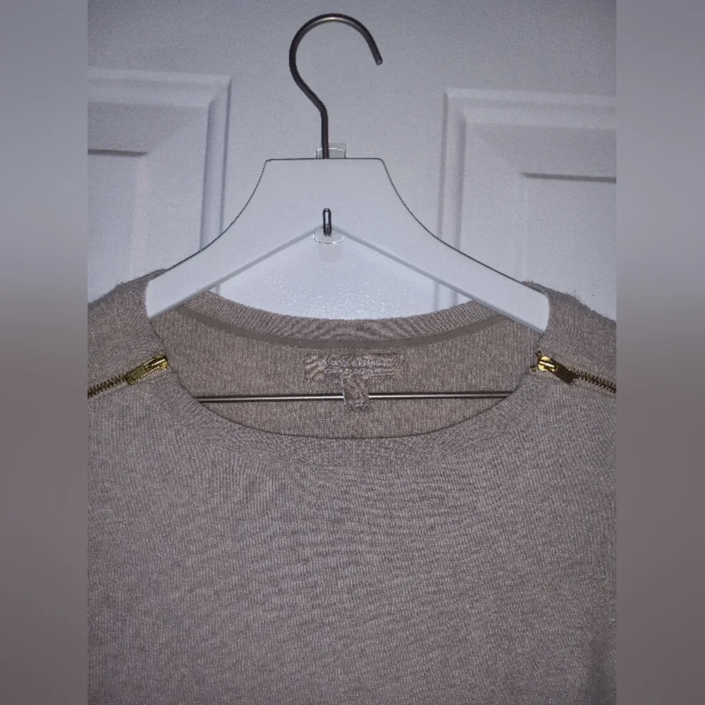 Touch of Cashmere Banana Republic oatmeal cream Sweater Small - Picture 2 of 8